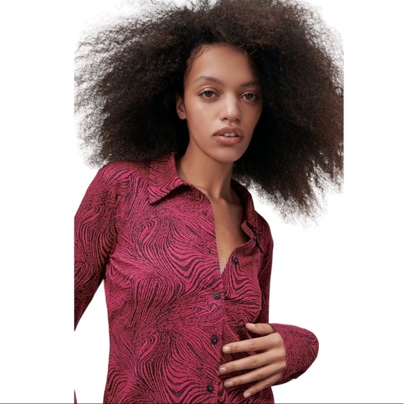Zara Women Size M Shirt Animal Print Long Sleeve Collar Knit Blouse Fuchsia NWT - Picture 1 of 14
